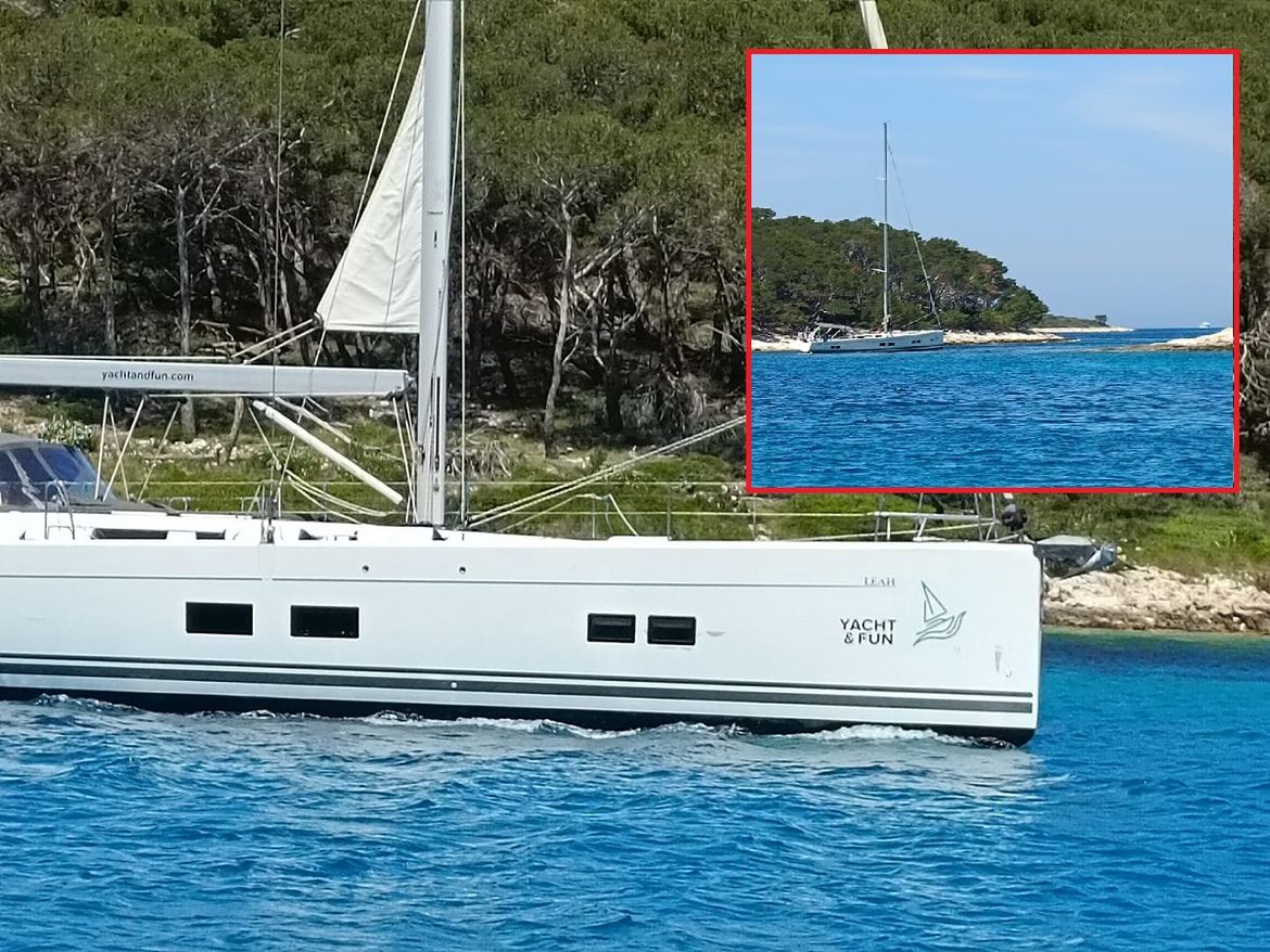 Nasukala se jedrilica na hrid Paklinskih otoka