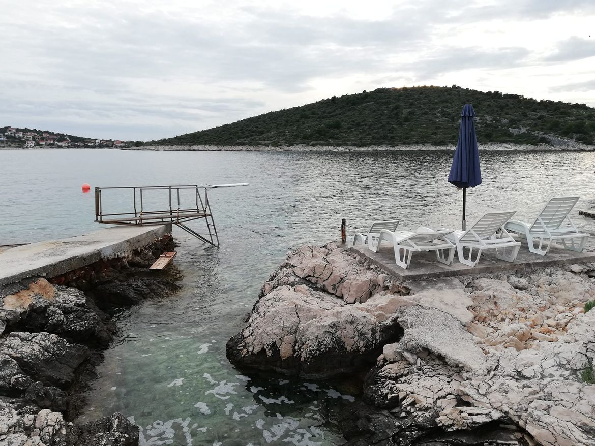 OKUPACIJA U DVIJE SLIKE: "Pogledajte što nam dragi susjedi Mađari rade u Sevidu"