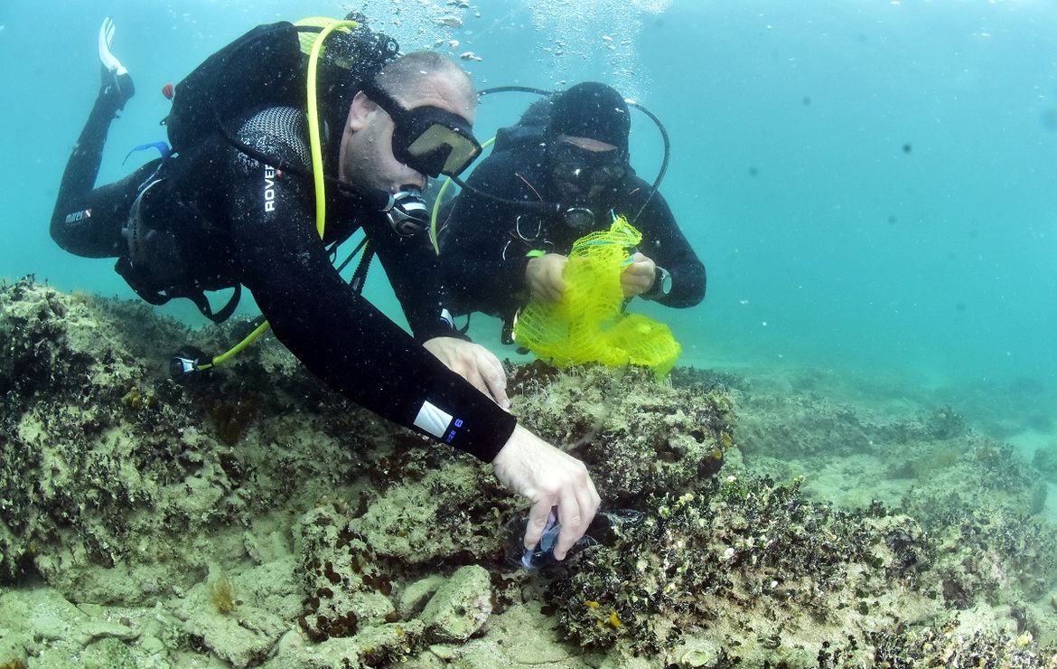 Hrvatsko-slovenska akcija čišćenja podmorja  okuplja djecu Ukrajine, Gline i Zagreba