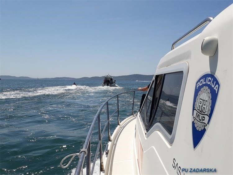 Pomorska policija uhvatila Nizozemca i Hrvata - Obojica glisirali uz samu obalu Ugljana