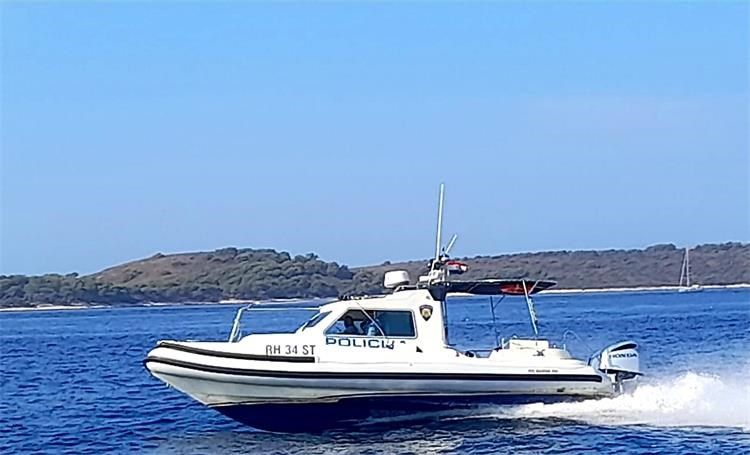 Splitska pomorska policija u 7 dana napisala 42 kazne za prekršaje na moru