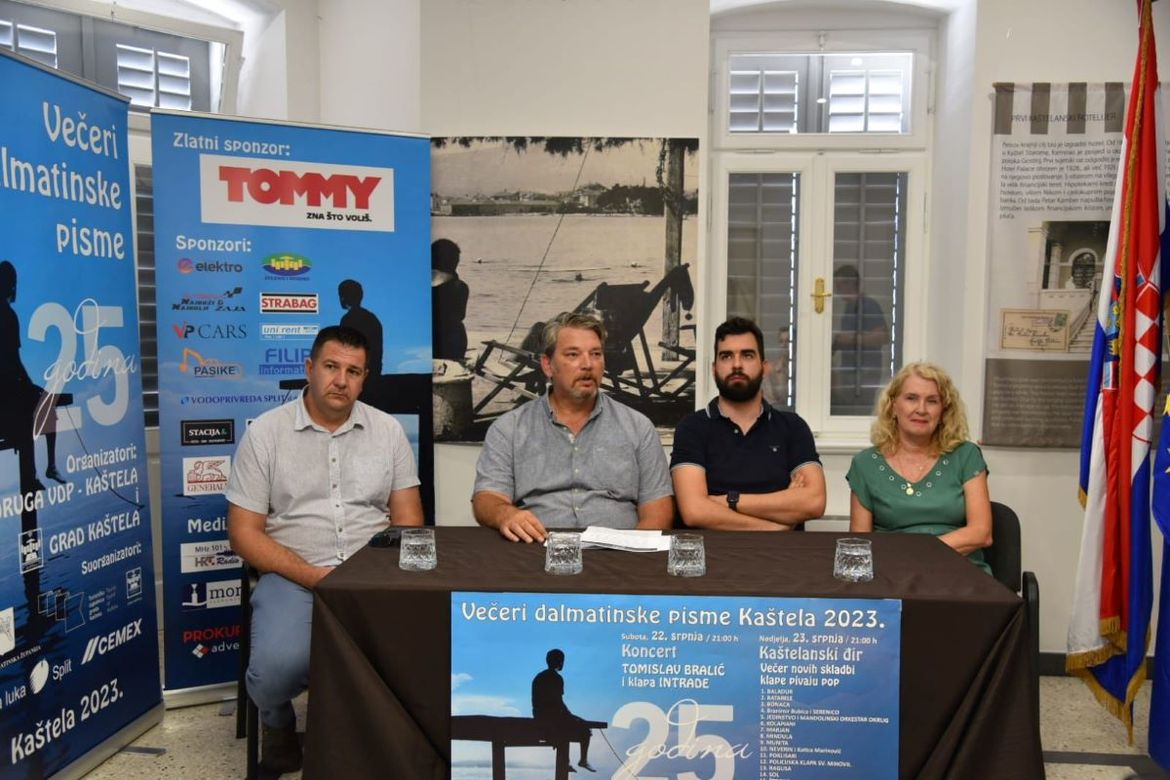 Jubilarne 25. Večeri dalmatinske pisme: Vraćaju se nove skladbe, a 18 klapa natječu se za glasove žirija i kaštelanske publike