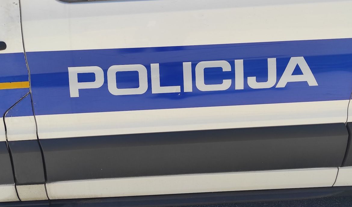 Splitska policija dobila dojavu o više postavljenih bombi