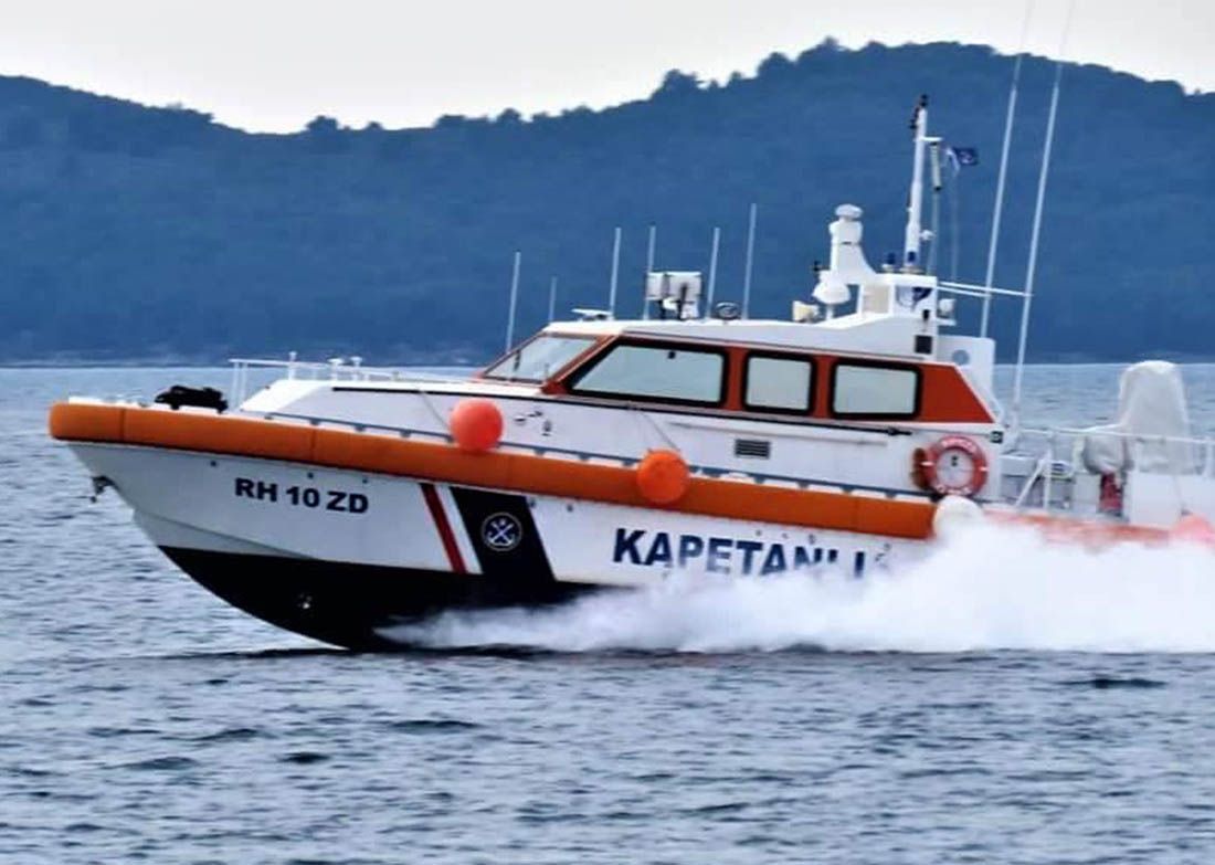 Kod Vrsara i otočića Galešnjaka spašeni brodolomci, među njima i više djece!