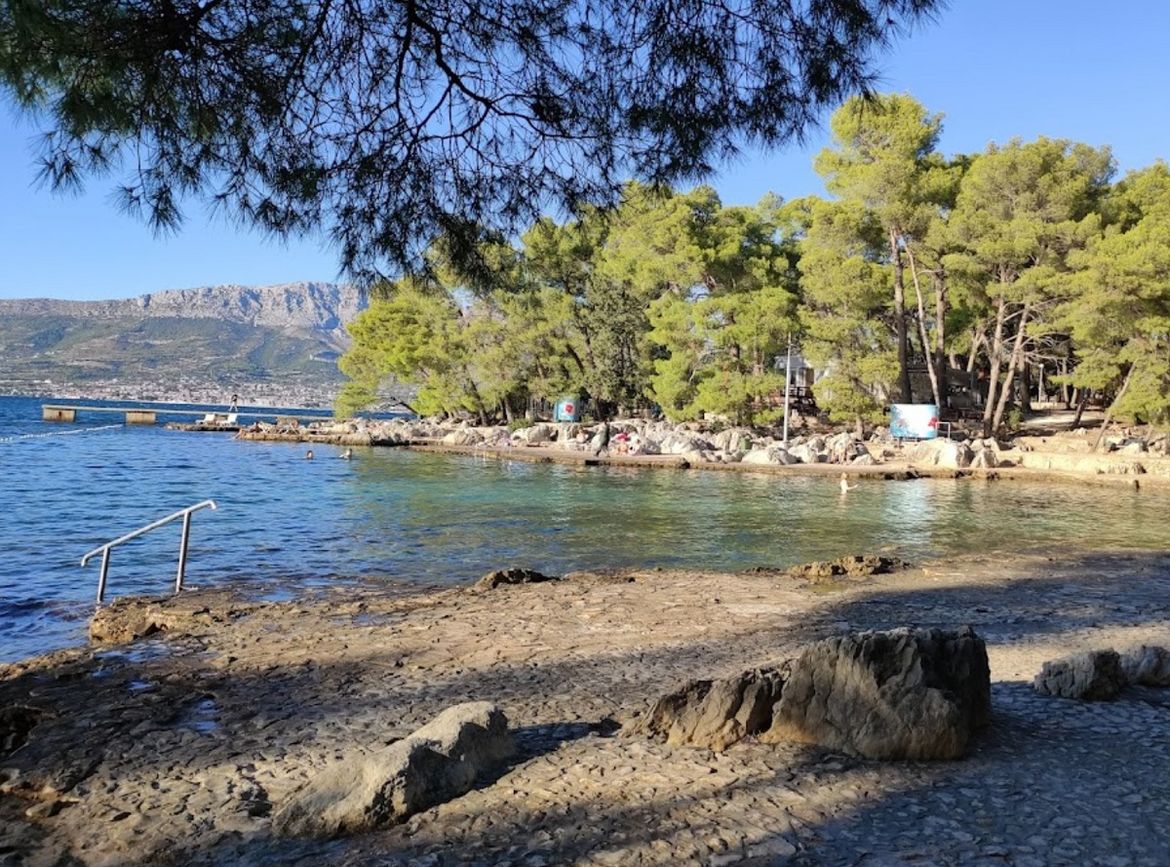 Potok fekalnih voda na par metara od mora. Županija: "Nema nepravilnosti"