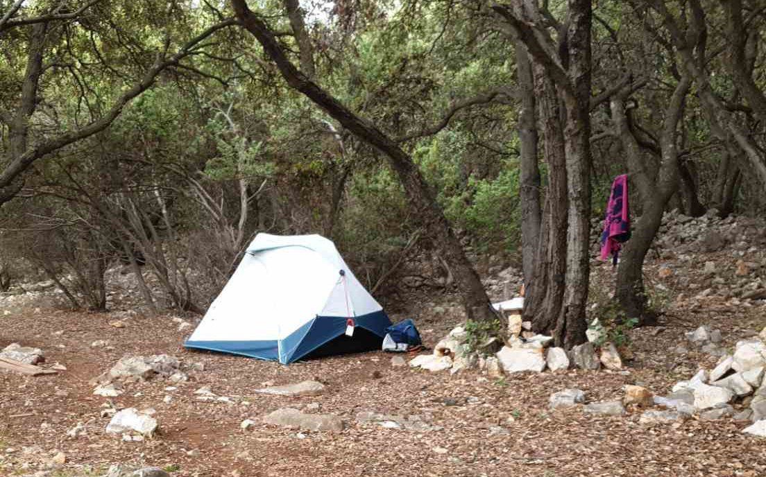 SKUPO KAMPIRANJE Izvrijeđao redare na Krku, pa zaradio kaznu od 700 eura