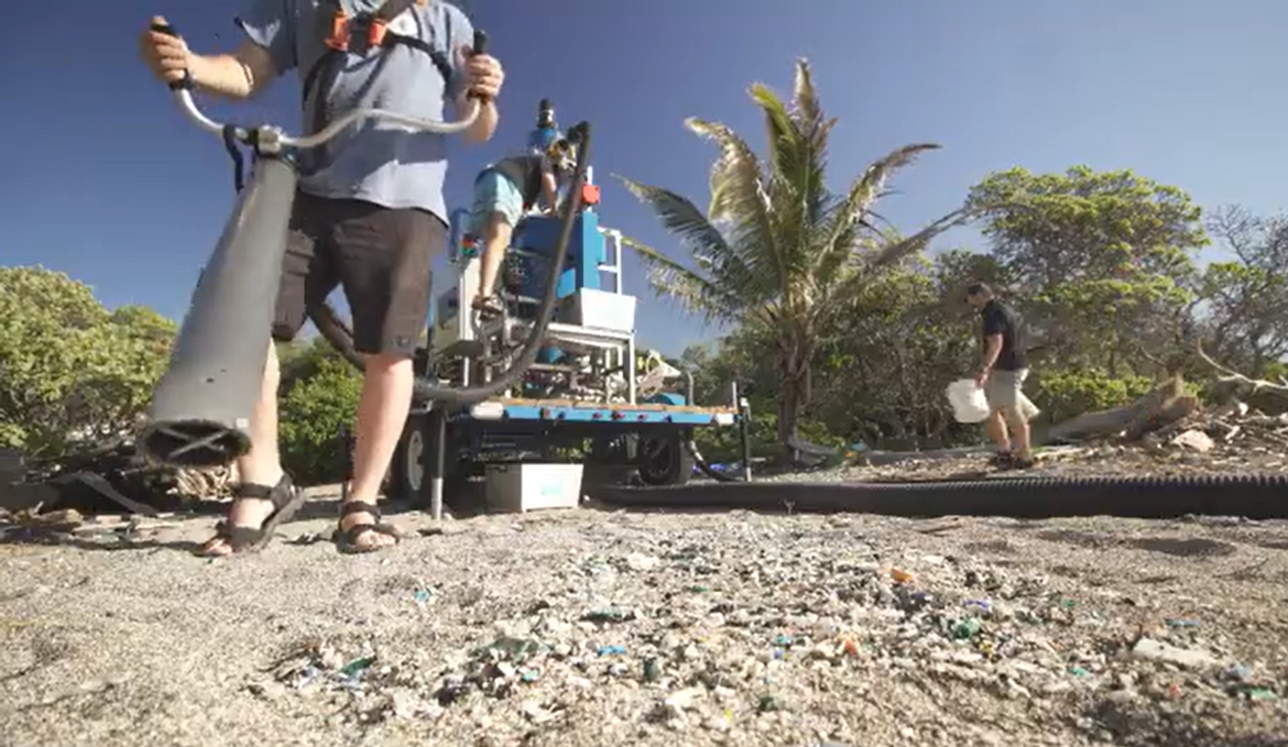VIDEO Usisavač koji odvaja mikroplastiku od pijeska na pješčanim plažama