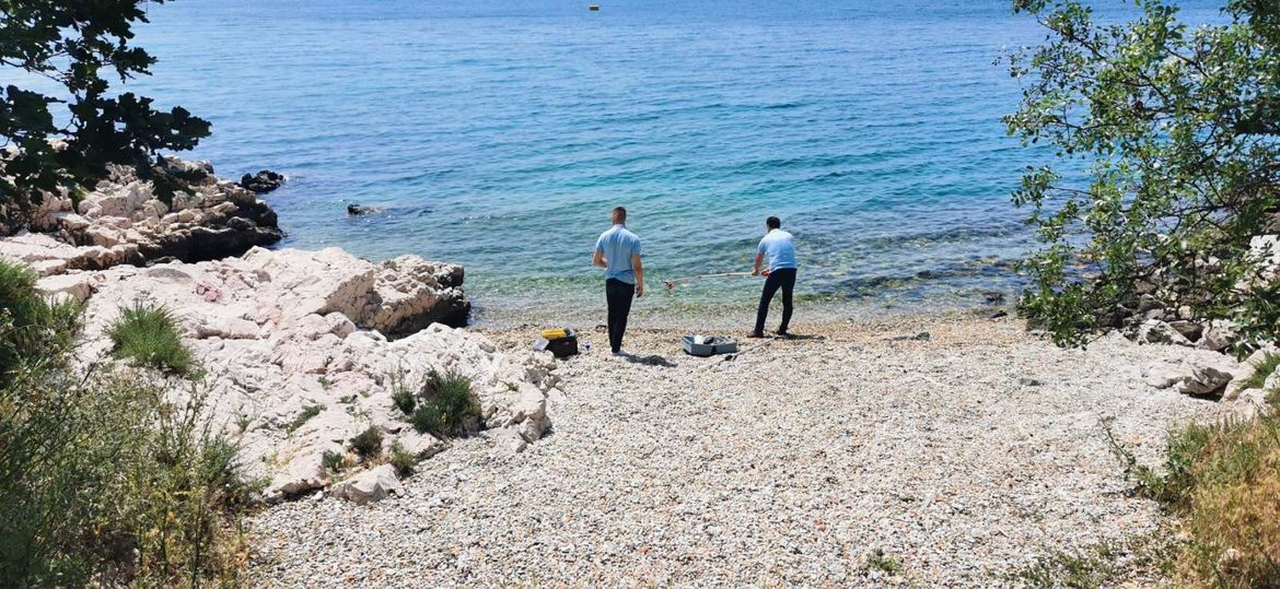 Na plažama u Kostreni ne preporuča se kupanje - Na području obližnje Rafinerije počeli s izradom novih bušotina