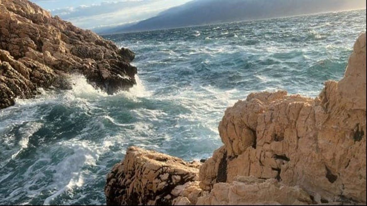 HGSS poslao važnu poruku: "Dragi turisti, ako ste mislili da je bura samo povjetarac..."