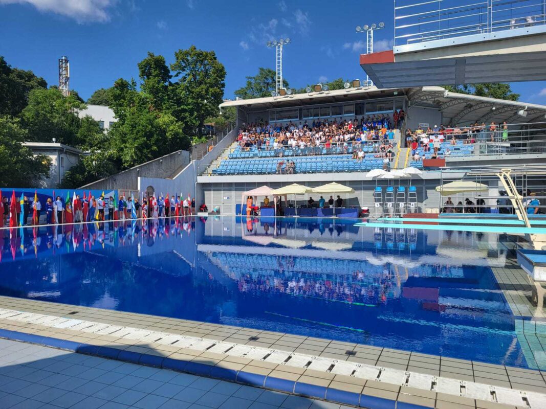 Na Bazenima Kantrida započelo Europsko prvenstvo za juniore u skokovima u vodu