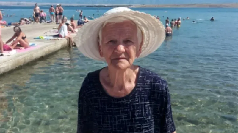 Baka Marija s 89 godina prvi put došla na more pa poručila: "Ako ste u mogućnosti, idite na more i uživajte!"
