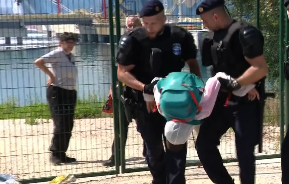 Klimatski aktivisti upali u LNG terminal Omišalj - Svi su privedeni