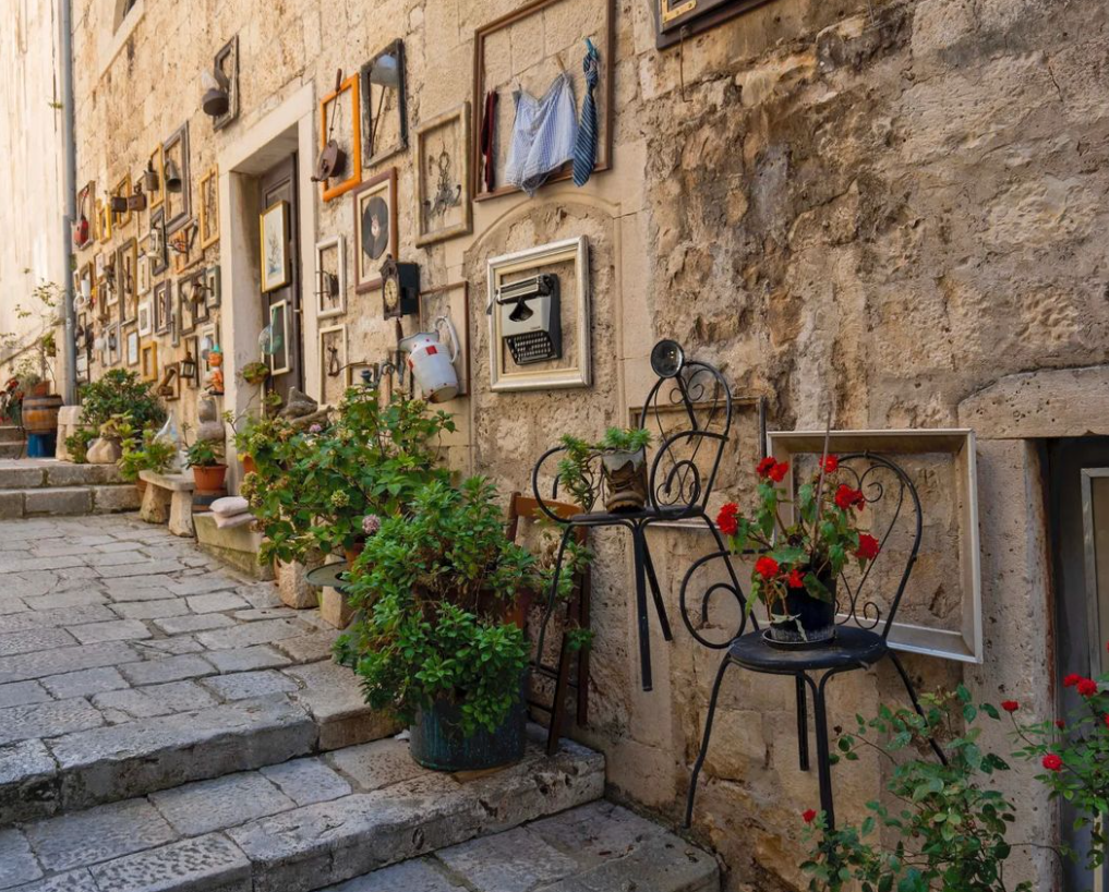 Pitoreskna ulica u Korčuli koja slovi za najljepšu na Jadranu