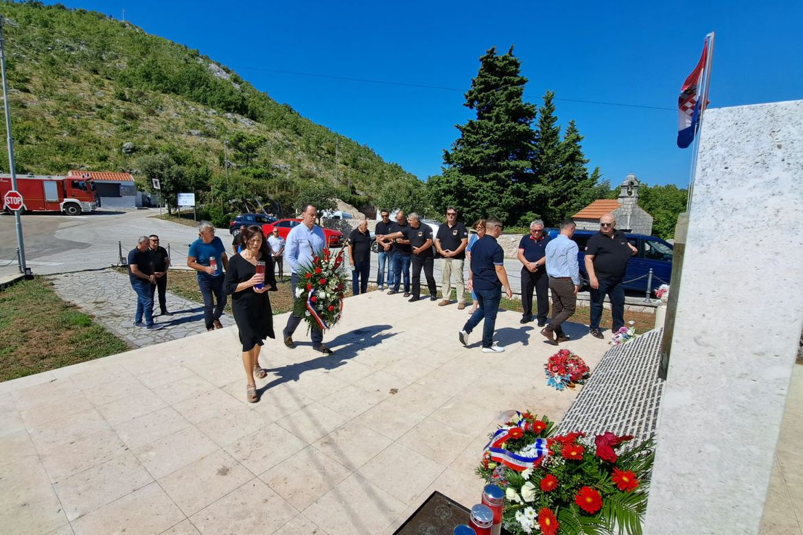 Na Osojniku odana počast poginulim braniteljima iz Ploča