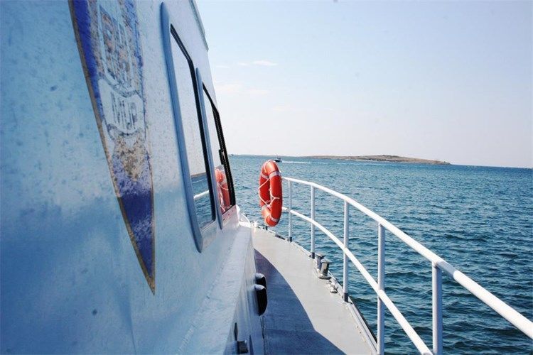 Novčano kažnjeni zbog glisiranja blizu obale