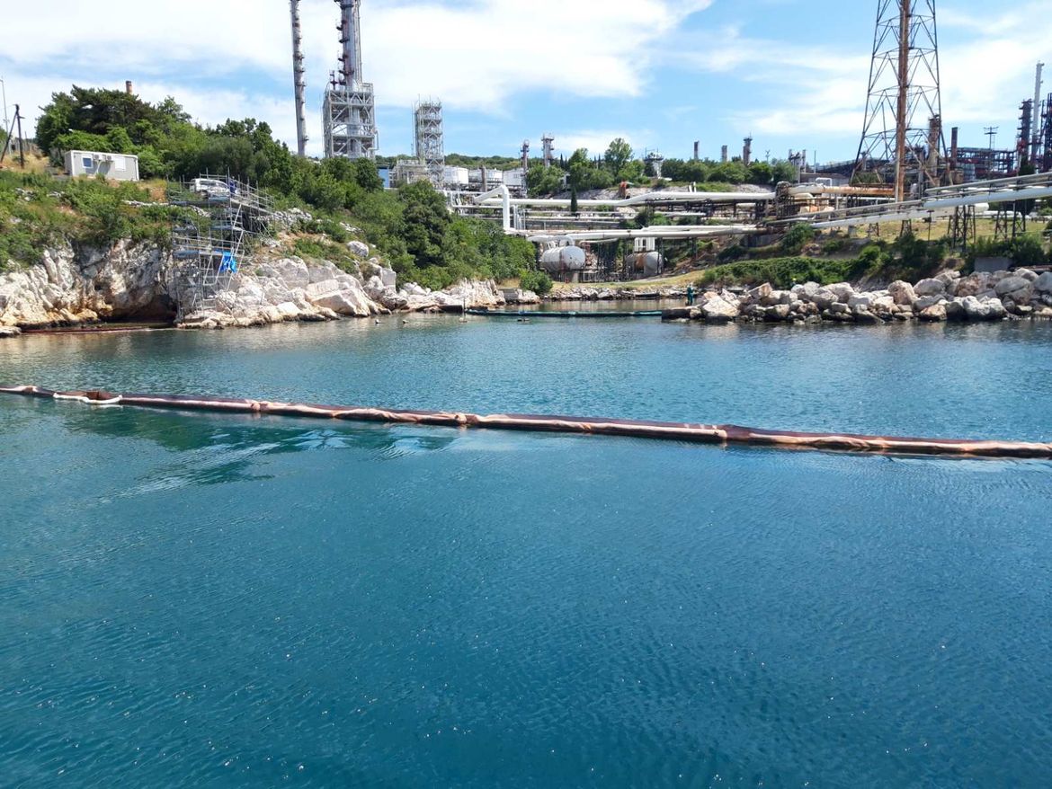 Općina Kostrena: "I nadalje se ne preporuča kupanje na plažama Pod Kvarovo i Klančić"