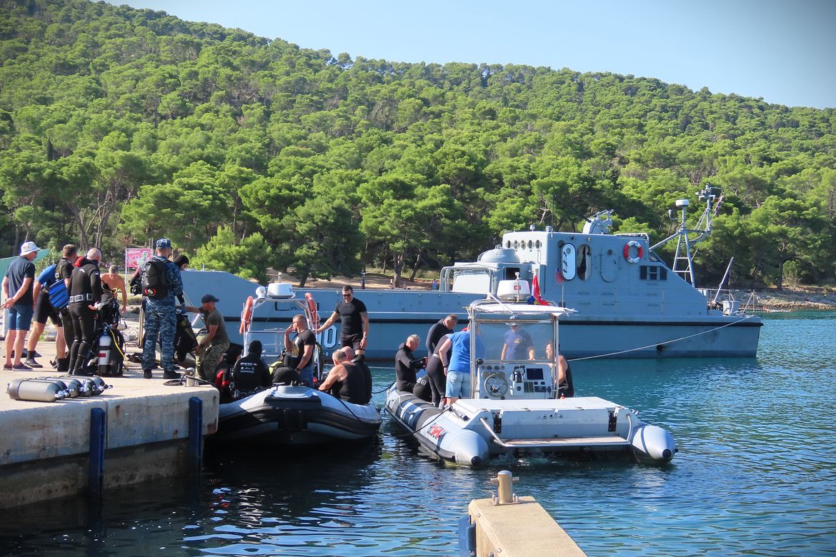 FOTO Ekološke akcije čišćenja podmorja u povodu Dana HRM-a