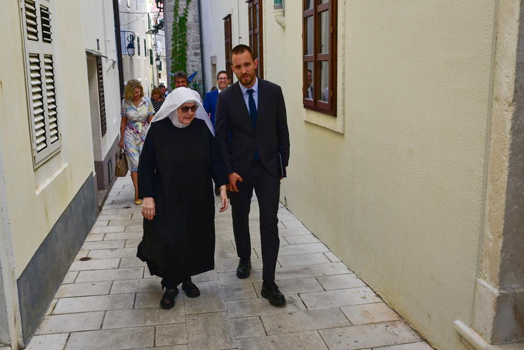 Ministar Erlić u posjetu Gradu Pagu: "Pag za svoje kapitalne projekte već ima riješenu projektnu dokumentaciju"