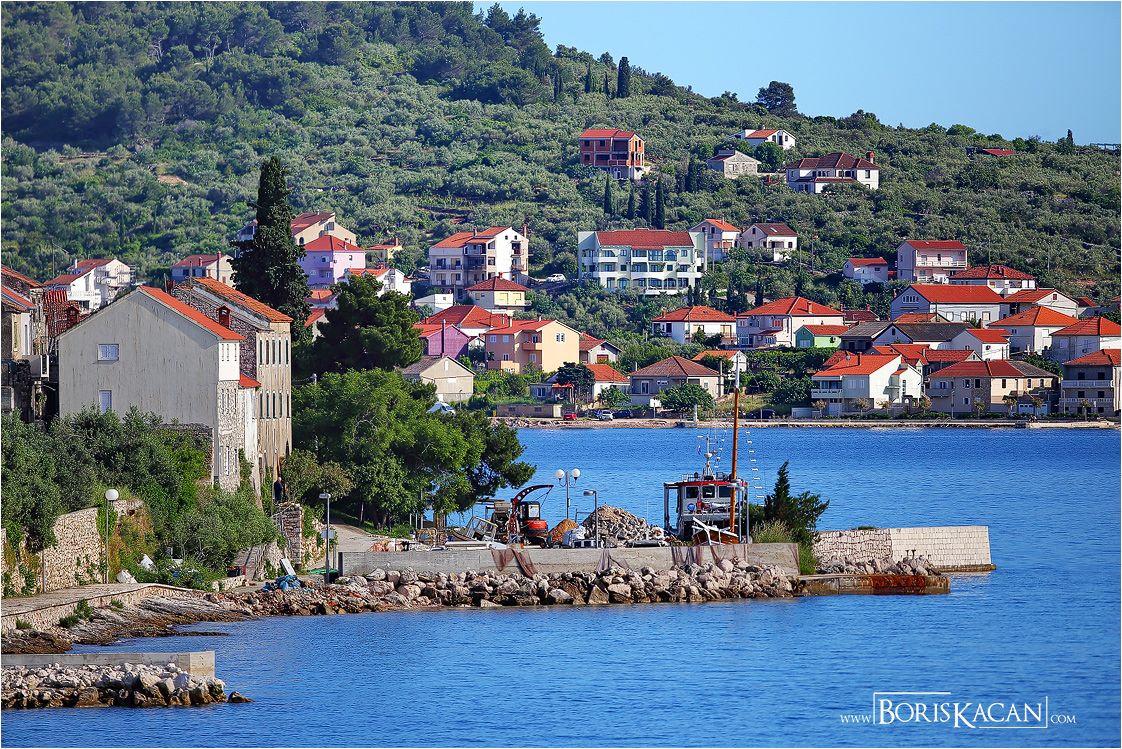Manje od 10 ih živi na otoku a po 'spizu' ode jedan za sve