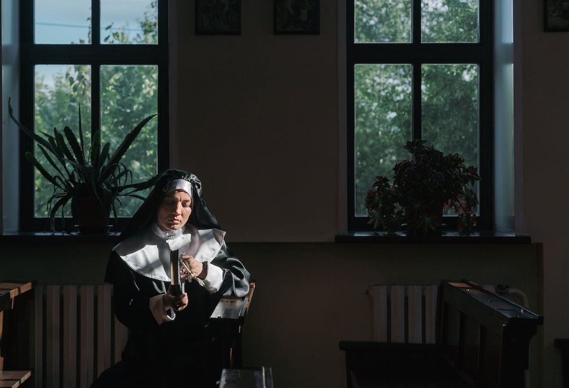 "Časna" sestra isprepadala djecu u dubrovačkoj osnovnoj školi: 'Hinduizam i joga prizivaju vraga'