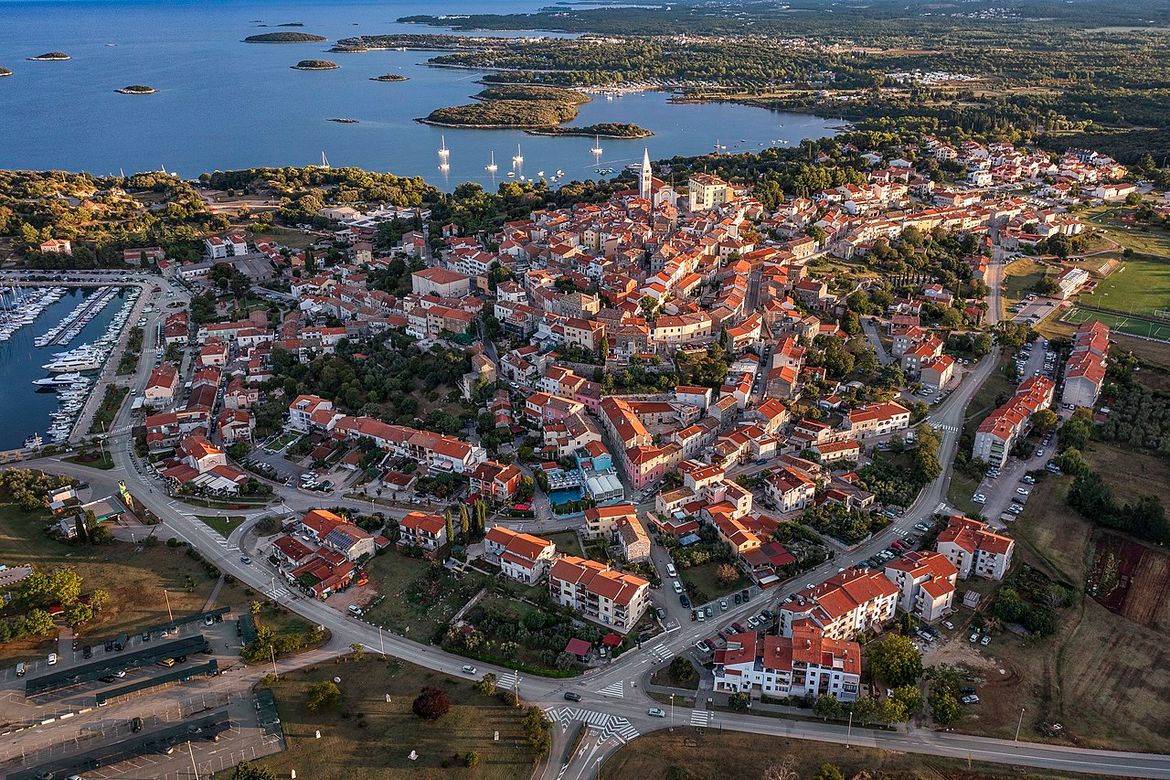 U Vrsaru došlo do pada lakog zrakoplova - Jedna osoba lakše ozlijeđena