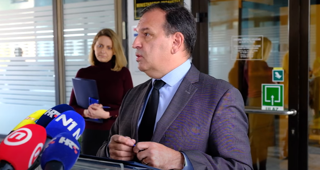 Nova trovanja gaziranim pićima? Danas još 6 sumnjivih slučajeva, oglasio se i Beroš!