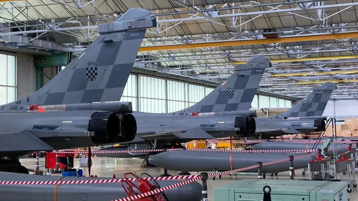 Hrvatska je preuzela treći višenamjenski avion Rafale