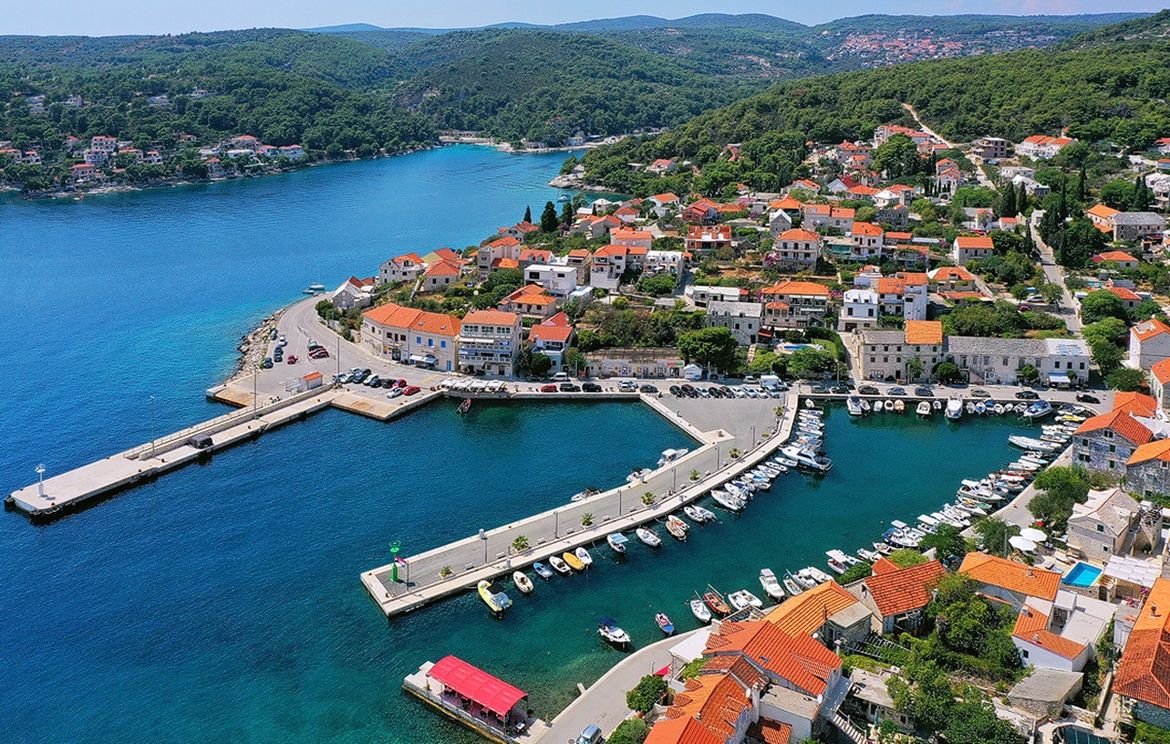 ISTOČNA VRATA BRAČA Potpisan ugovor za idejni projekt treće faze velike luke u Sumartinu