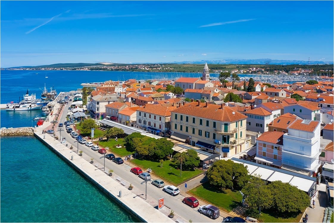 Biograd stanovnicima koji nemaju stan plaća podstanarstvo!