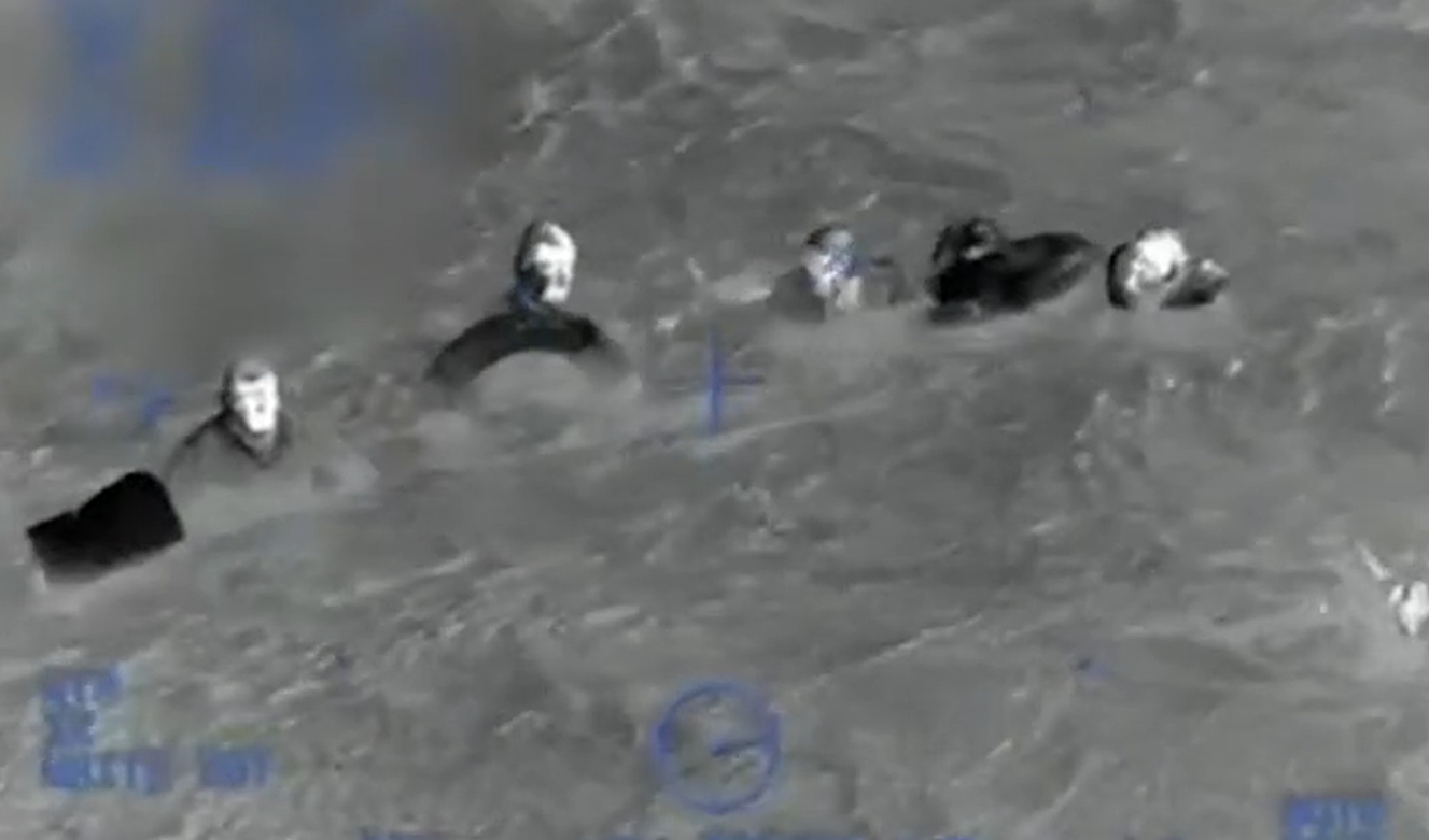 Imali su sreće! Američka obalna straža spasila 6 osoba koje su se doslovno utapale u oceanu!