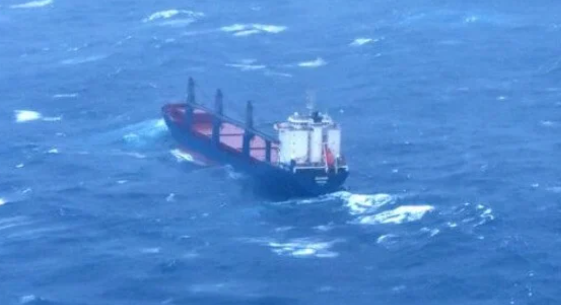 NEČUVENO Usred oluje, požara i noći ostali bez pogona! Kompanija zahtijavala da nastave ploviti!