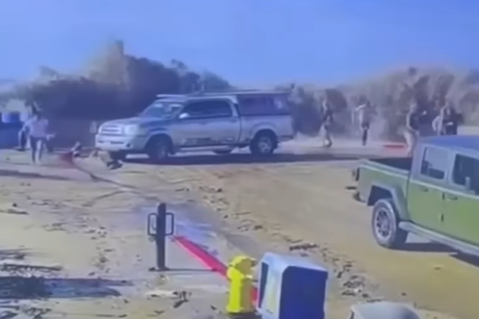 PAKLENI VAL Ljudi i auta doslovno su pometeni - ovako nešto nije viđeno godinama!