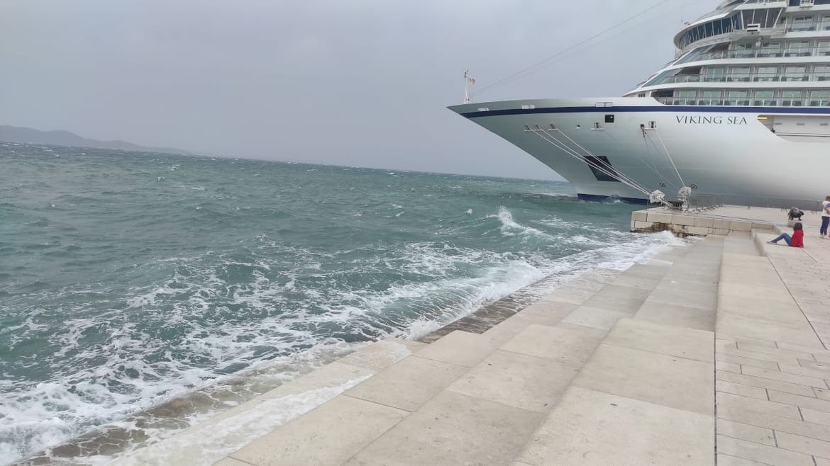 Grad Zadar naplaćivat će pristojbe za kruzere u Gradskoj luci, ali ne i za one u Gaženici!