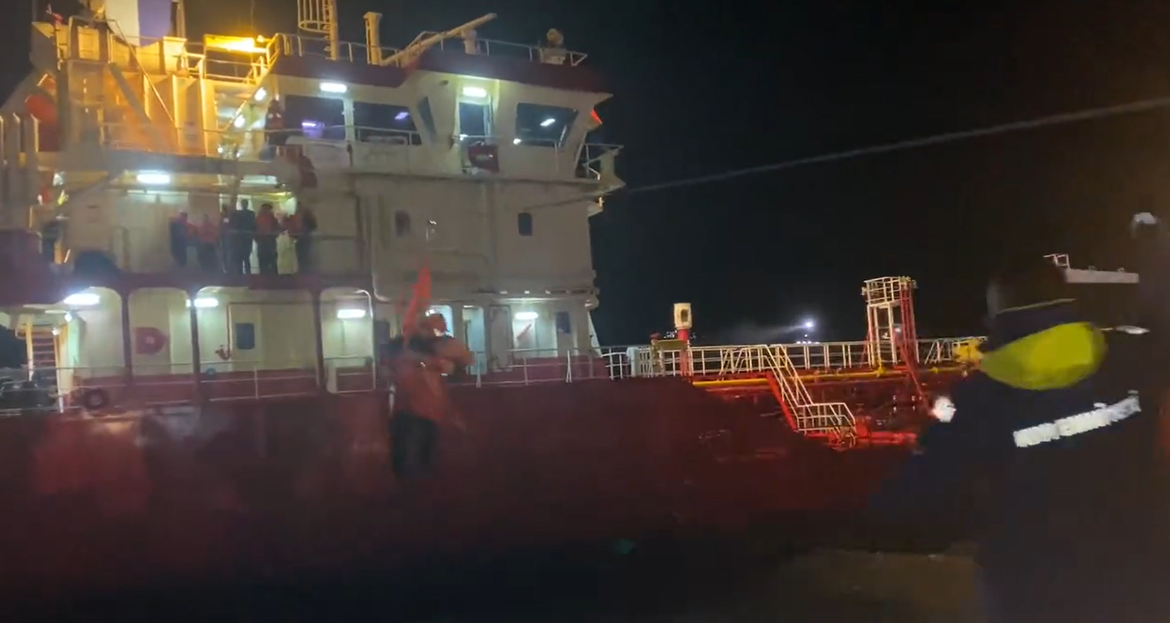 VIDEO Snažne oluje pogodile regiju Crnog mora – Stigla naredba za obustavu brodskog prijevoza