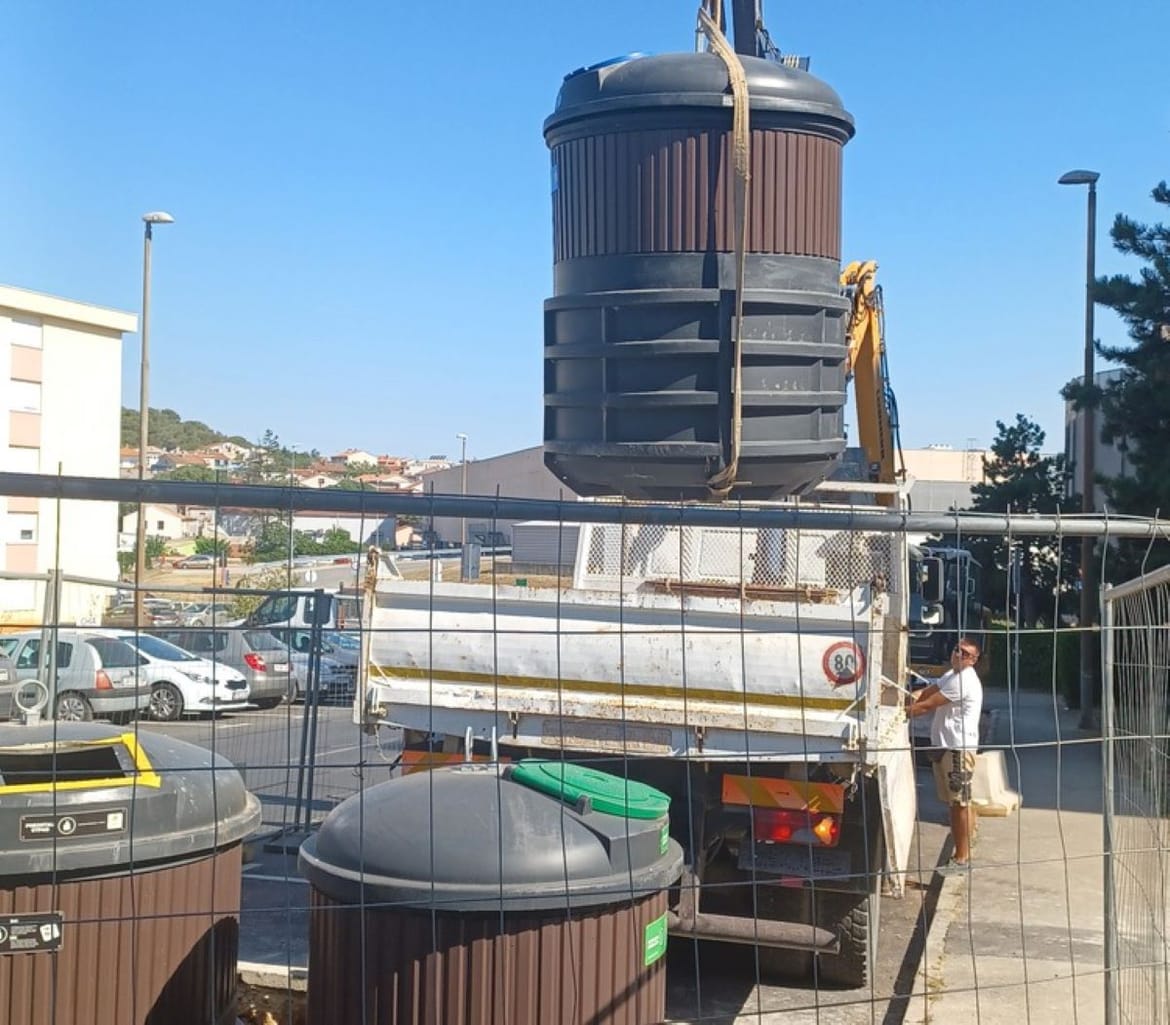 Nastavlja se ugradnja polupodzemnih spremnika na pulskoj Verudi