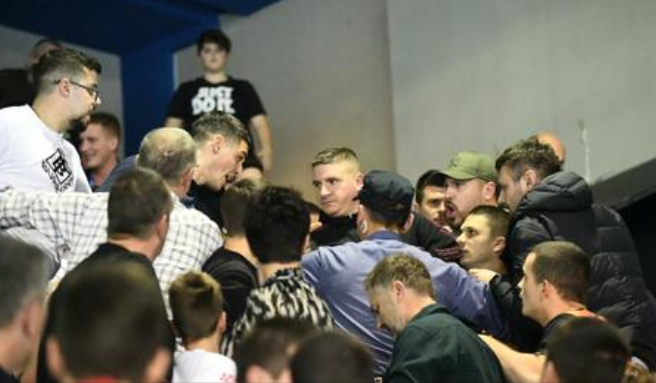 INCIDENT U DUBROVNIKU Potukli se Hrvati i Crnogorci, razdvajala ih policija!