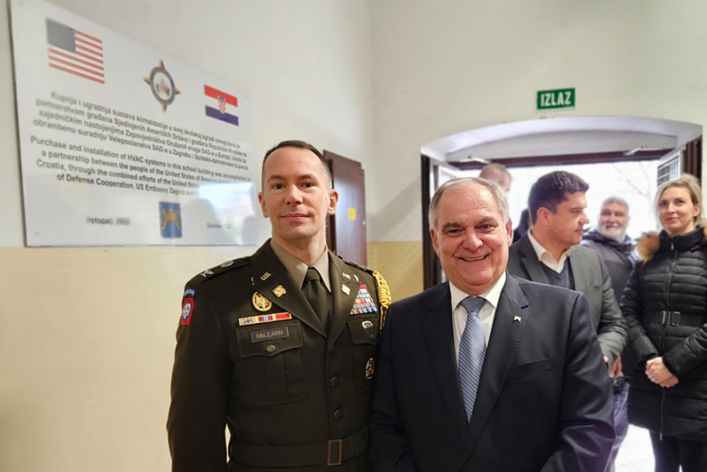 SAD splitskim gimnazijama donirao vrijedni klimatski sustav!