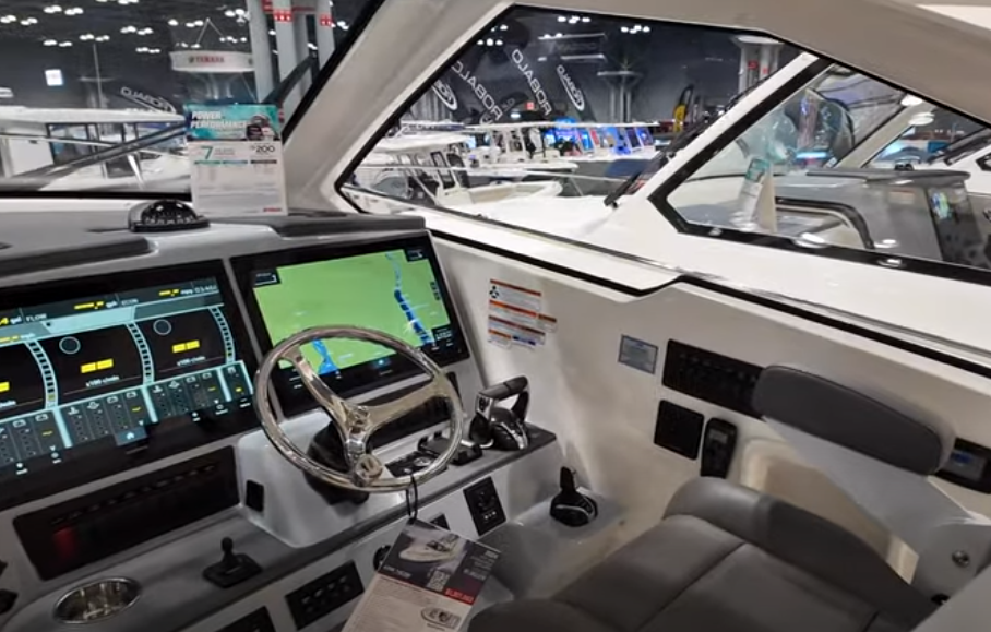 VIDEO Zavirite na New York boat show!