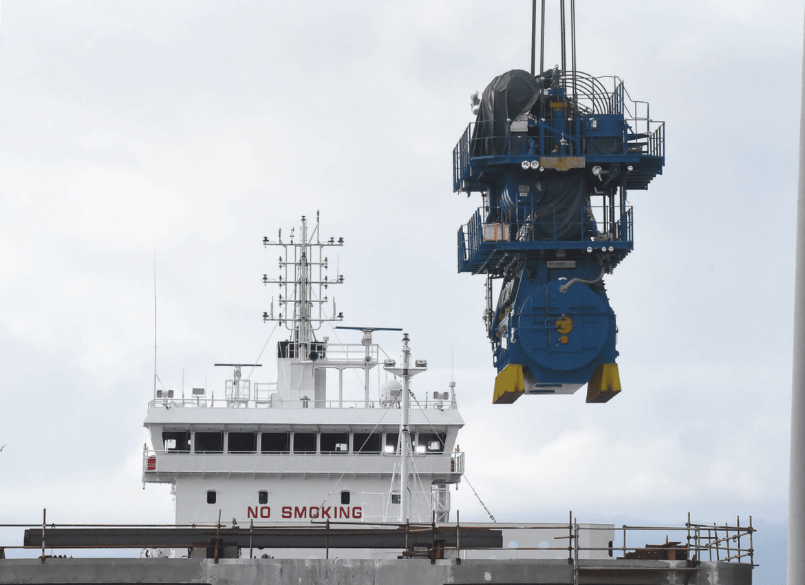 U riječki "3. maj" iz daleke Kine stigao dvjesto devet tona težak brodski motor