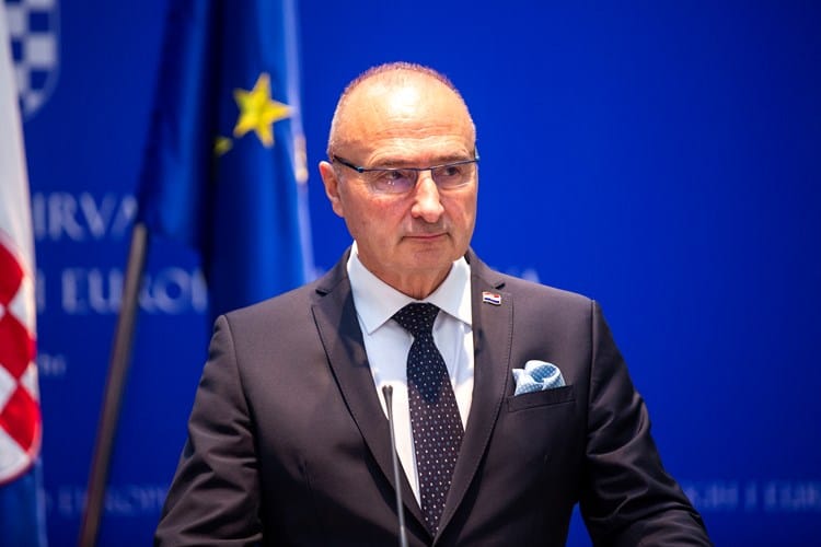 Grlić Radman za dogovor oko plinskog povezivanja: "Treba razgovarati, pritisci ne vode rješenju"