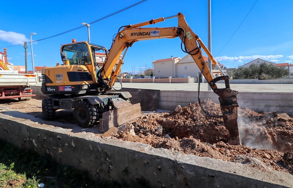 Virska komunalna rapsodija - ukupno izvedeno 7.200 priključaka na vodu i kanalizaciju