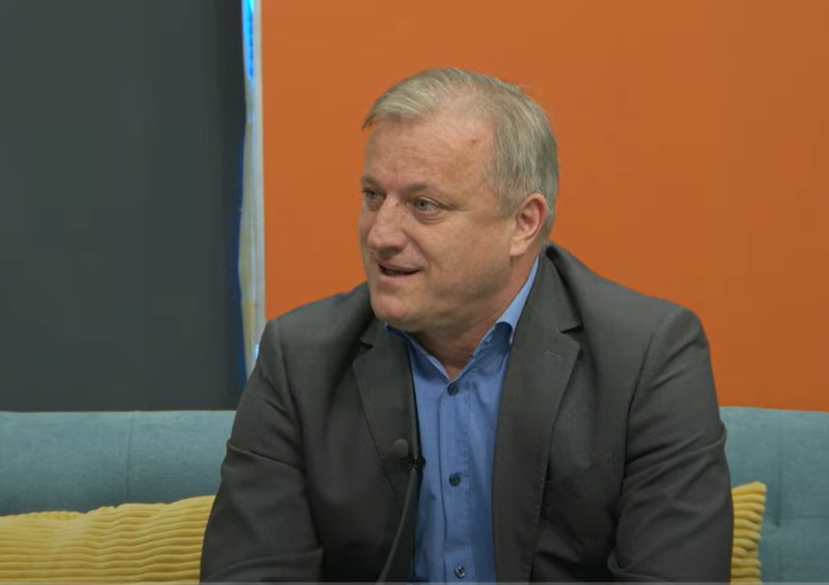 RAT KANTAMA                             Novi incident u Zadru - bojom zaliven auto gradonačelnika Branka Dukića!