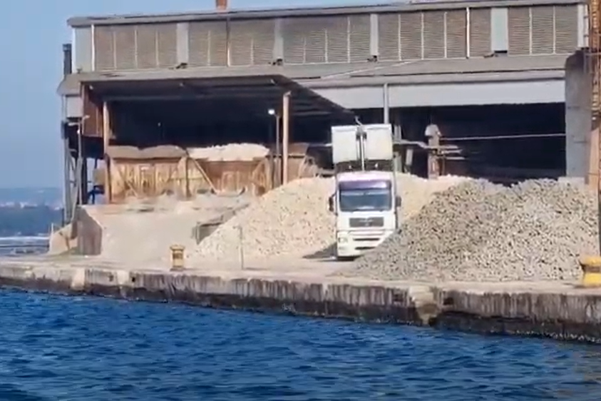 VIDEO Pulska cementara tik do mora povećava proizvodnju i štetne emisije - pogledajte kako to strašno izgleda!