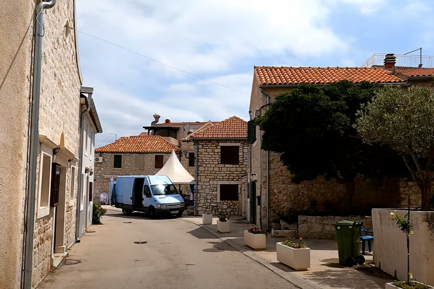 Nisu se posebno opirali - u Tribunju dragovoljno predali drogu