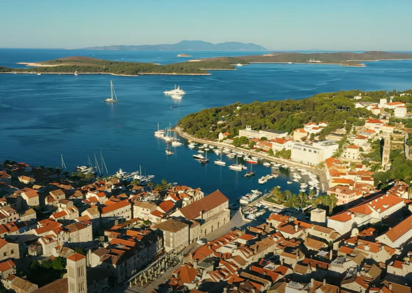 ZAŠTITA POMORSKOG DOBRA Splitsko-dalmatinska županija posebnim će oznakama ograničiti rubove ugostiteljskih terasa
