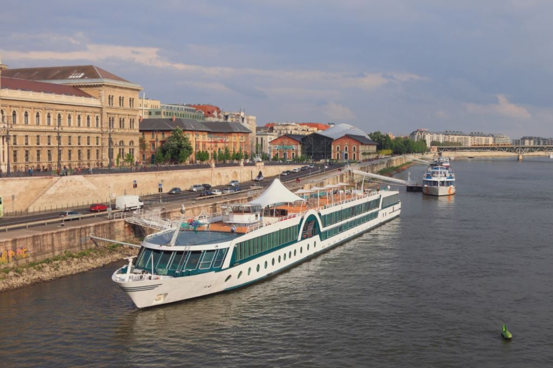 Bugarski riječni kruzer zabio se u zid u Austriji