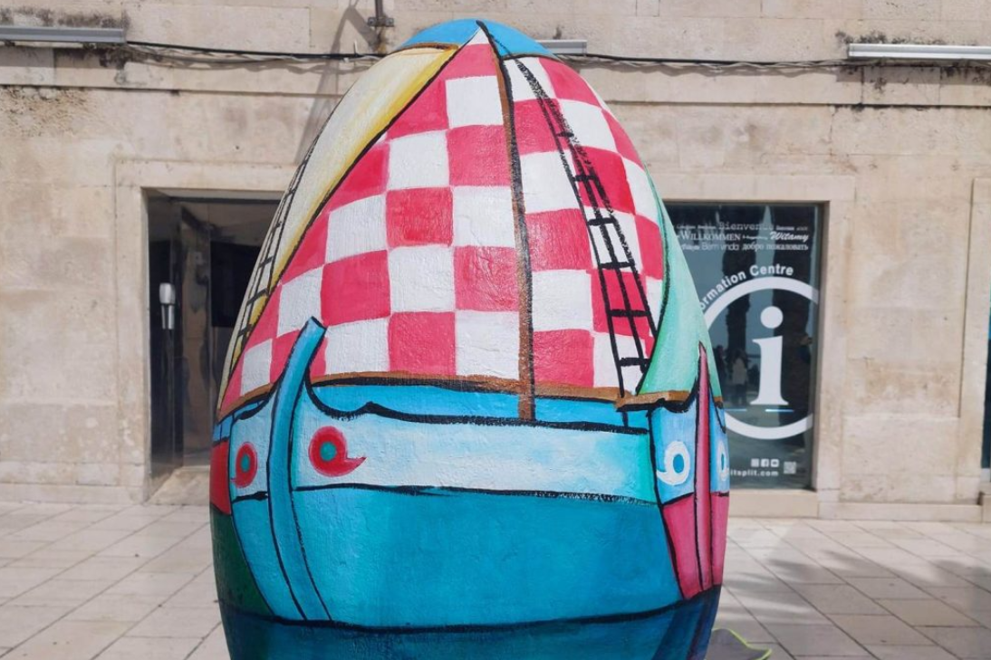 BIZARNA KRAĐA Usred Splita ukradena ogromna uskršnja pisanica!