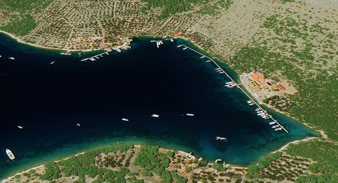 Općinski vijećnik u Murteru ispravlja: "Ne želim negativne konotacije za mene i oca oko gradnje gata na otoku Žutu"