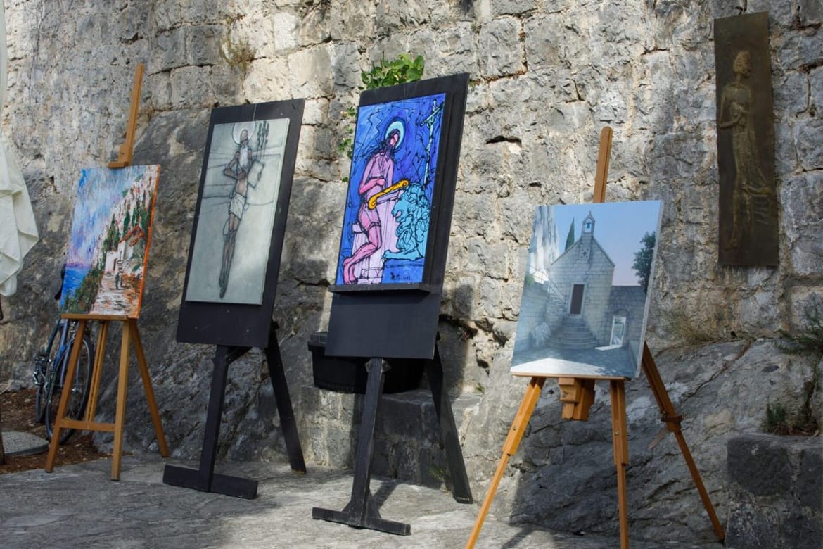 VELIKA IZLOŽBA USRED ZAGREBA: "Oprosti mi, Bože, jer sam Dalmatinac"