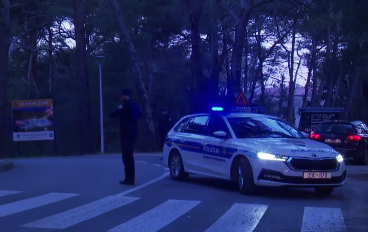 OGLASILE SE SIRENE U MALOM LOŠINJU Počela akcija izmještanja i uništavanja ogromne mine